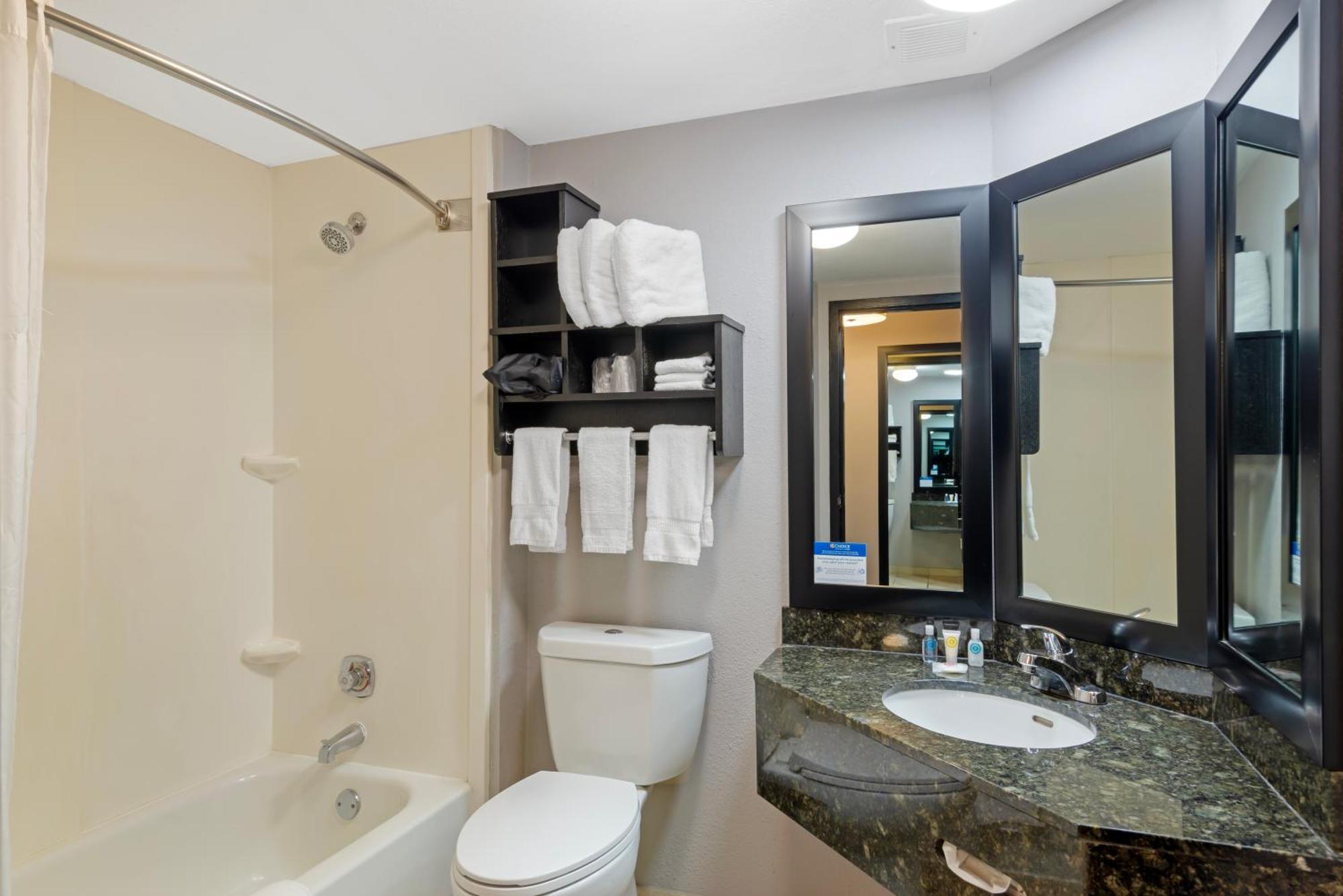 Comfort Inn & Suites Carrollton Bagian luar foto